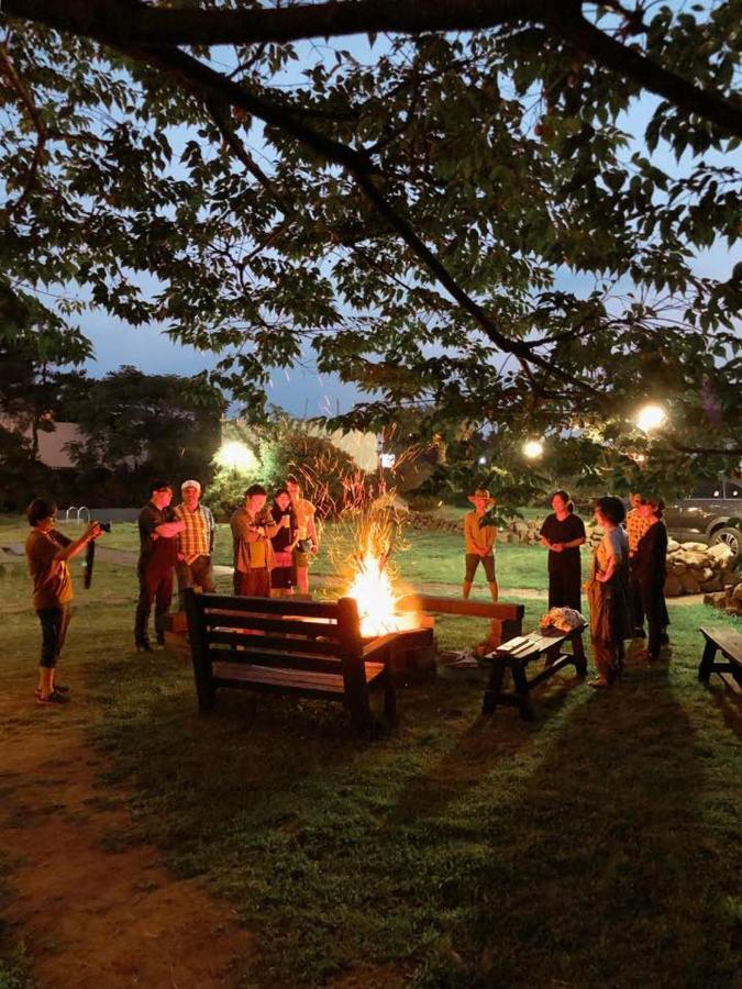 Jeju Playground Hostel Екстериор снимка